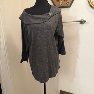 Rafaella Elegant Gray Sweater with Brooch Detail